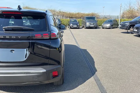 35 of 67 for PEUGEOT e-2008 54kWh Allure Auto 5dr (7kW Charger)