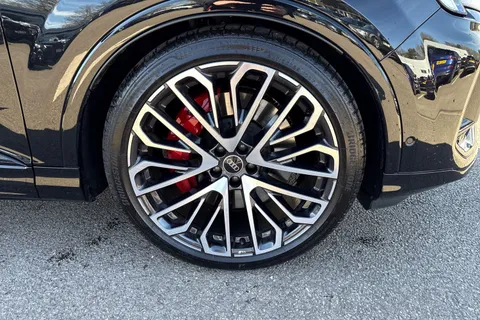 PJ75XKD Audi SQ7 SUV  Black Edition TFSI  507 PS tiptronic Thumbnail #10