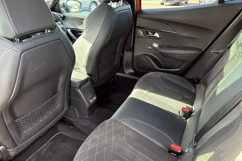 32 of 67 for PEUGEOT e-2008 50kWh GT Premium Auto 5dr (7kW Charger)