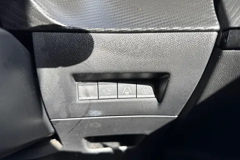 44 of 67 for PEUGEOT e-2008 50kWh GT Premium Auto 5dr (7kW Charger)