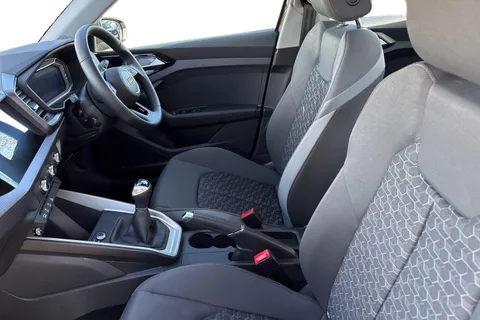 DN74GWM Audi A1 Sport 30 TFSI 116 PS 6-speed Thumbnail #17