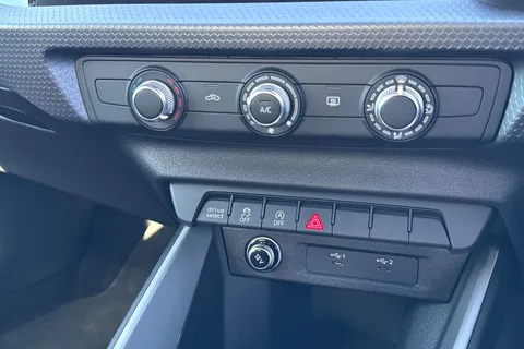 DN74GWM Audi A1 Sport 30 TFSI 116 PS 6-speed Thumbnail #46