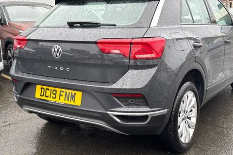 9 of 46 for VOLKSWAGEN T-ROC 1.6 TDI SE 5dr