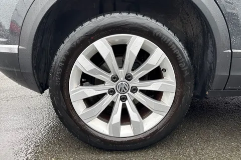 11 of 46 for VOLKSWAGEN T-ROC 1.6 TDI SE 5dr