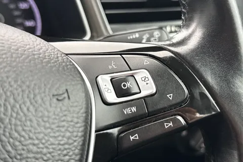 31 of 46 for VOLKSWAGEN T-ROC 1.6 TDI SE 5dr