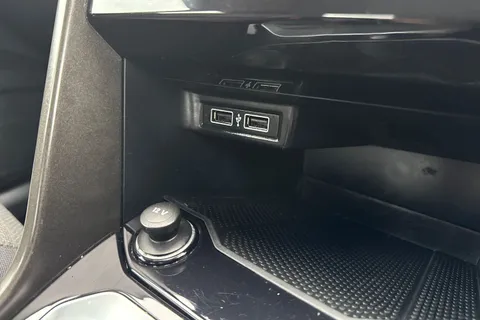 36 of 46 for VOLKSWAGEN T-ROC 1.6 TDI SE 5dr