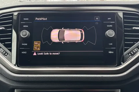 37 of 46 for VOLKSWAGEN T-ROC 1.6 TDI SE 5dr