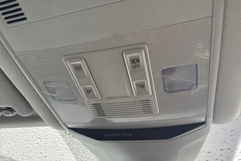 38 of 46 for VOLKSWAGEN T-ROC 1.6 TDI SE 5dr