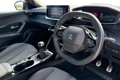 MM23PZC PEUGEOT 2008 1.2 PureTech Allure Premium + Euro 6 (s/s) 5dr Thumbnail #7