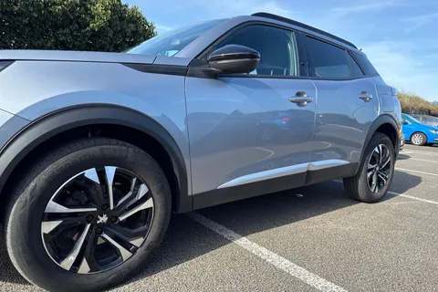 MM23PZC PEUGEOT 2008 1.2 PureTech Allure Premium + Euro 6 (s/s) 5dr Thumbnail #27