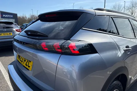 MM23PZC PEUGEOT 2008 1.2 PureTech Allure Premium + Euro 6 (s/s) 5dr Thumbnail #31