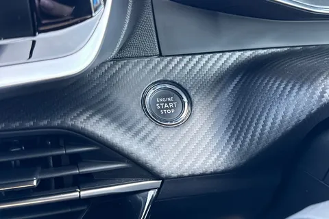 MM23PZC PEUGEOT 2008 1.2 PureTech Allure Premium + Euro 6 (s/s) 5dr Thumbnail #54