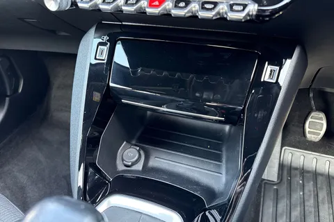 MM23PZC PEUGEOT 2008 1.2 PureTech Allure Premium + Euro 6 (s/s) 5dr Thumbnail #56