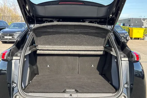 DE23FFD PEUGEOT 2008 1.2 PureTech Allure Premium + Euro 6 (s/s) 5dr Thumbnail #7