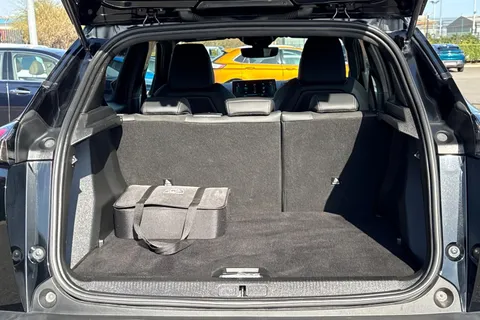 VO72OUK PEUGEOT e-2008 50kWh GT Premium Auto 5dr (7kW Charger) Thumbnail #7