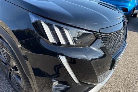 VO72OUK PEUGEOT e-2008 50kWh GT Premium Auto 5dr (7kW Charger) Thumbnail #9