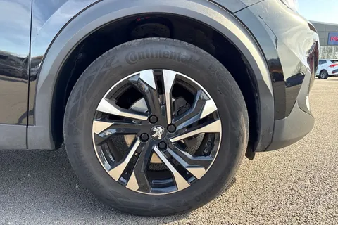 DE23FFD PEUGEOT 2008 1.2 PureTech Allure Premium + Euro 6 (s/s) 5dr Thumbnail #10