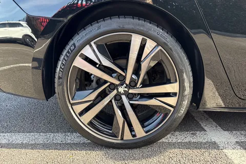 DF23WWP PEUGEOT 508 1.2 PureTech GT Premium Fastback EAT Euro 6 (s/s) 5dr Thumbnail #11