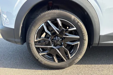 KP74JWC PEUGEOT 3008 1.2 HYBRID GT e-DSC6 Euro 6 (s/s) 5dr Thumbnail #11