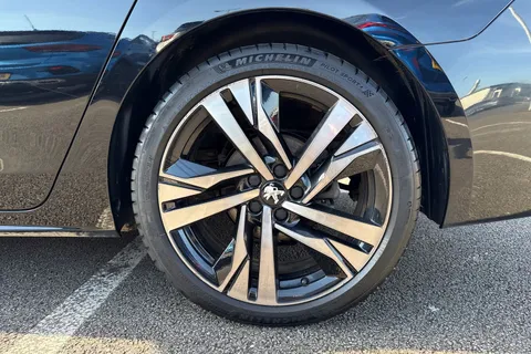 DF23WWP PEUGEOT 508 1.2 PureTech GT Premium Fastback EAT Euro 6 (s/s) 5dr Thumbnail #12