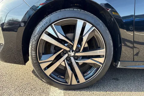 DF23WWP PEUGEOT 508 1.2 PureTech GT Premium Fastback EAT Euro 6 (s/s) 5dr Thumbnail #13