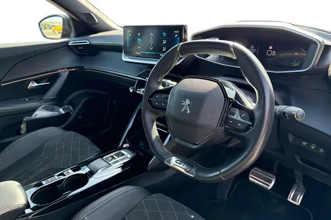 VO72OUK PEUGEOT e-2008 50kWh GT Premium Auto 5dr (7kW Charger) Thumbnail #14