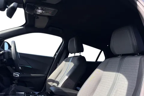 DE23FFD PEUGEOT 2008 1.2 PureTech Allure Premium + Euro 6 (s/s) 5dr Thumbnail #16