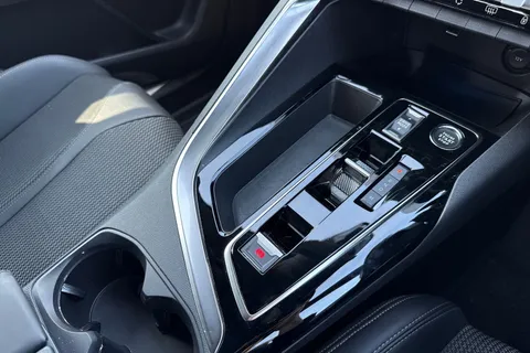 KM73YNB PEUGEOT 3008 1.2 HYBRID GT e-DSC6 Euro 6 (s/s) 5dr Thumbnail #24