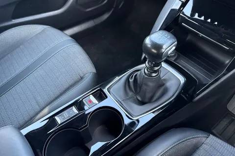 DE23FFD PEUGEOT 2008 1.2 PureTech Allure Premium + Euro 6 (s/s) 5dr Thumbnail #23