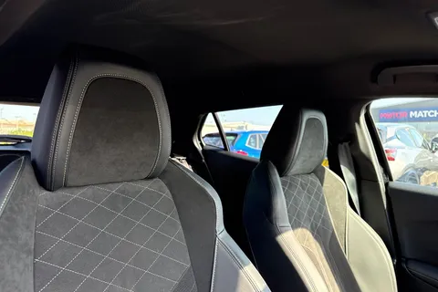 VO72OUK PEUGEOT e-2008 50kWh GT Premium Auto 5dr (7kW Charger) Thumbnail #24
