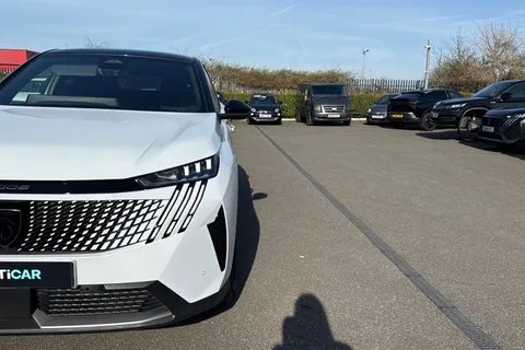 KP74JWC PEUGEOT 3008 1.2 HYBRID GT e-DSC6 Euro 6 (s/s) 5dr Thumbnail #26