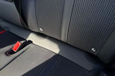 KM73YNB PEUGEOT 3008 1.2 HYBRID GT e-DSC6 Euro 6 (s/s) 5dr Thumbnail #33