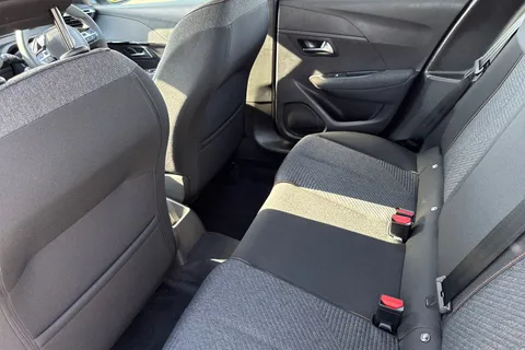 DG75MUP PEUGEOT 208 1.2 PureTech Style Euro 6 (s/s) 5dr Thumbnail #30