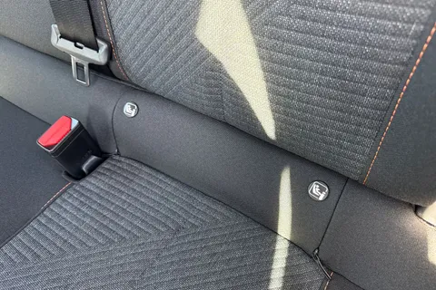 DG75MUP PEUGEOT 208 1.2 PureTech Style Euro 6 (s/s) 5dr Thumbnail #31