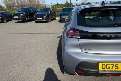 DG75MUP PEUGEOT 208 1.2 PureTech Style Euro 6 (s/s) 5dr Thumbnail #32