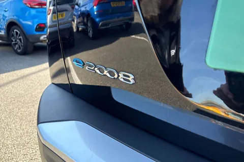 VO72OUK PEUGEOT e-2008 50kWh GT Premium Auto 5dr (7kW Charger) Thumbnail #33