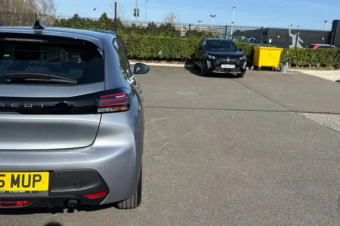 DG75MUP PEUGEOT 208 1.2 PureTech Style Euro 6 (s/s) 5dr Thumbnail #33