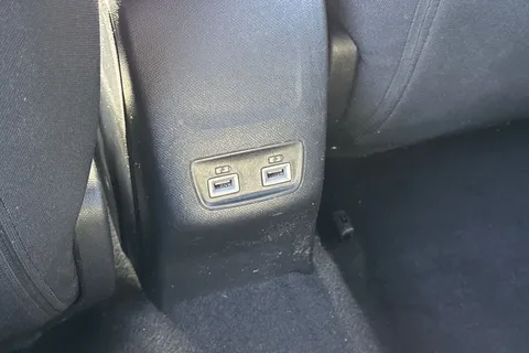 DE23FFD PEUGEOT 2008 1.2 PureTech Allure Premium + Euro 6 (s/s) 5dr Thumbnail #34