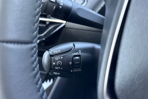 DG75MUP PEUGEOT 208 1.2 PureTech Style Euro 6 (s/s) 5dr Thumbnail #37