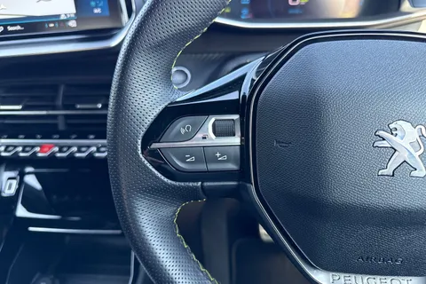 VO72OUK PEUGEOT e-2008 50kWh GT Premium Auto 5dr (7kW Charger) Thumbnail #39