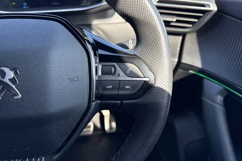 VO72OUK PEUGEOT e-2008 50kWh GT Premium Auto 5dr (7kW Charger) Thumbnail #40