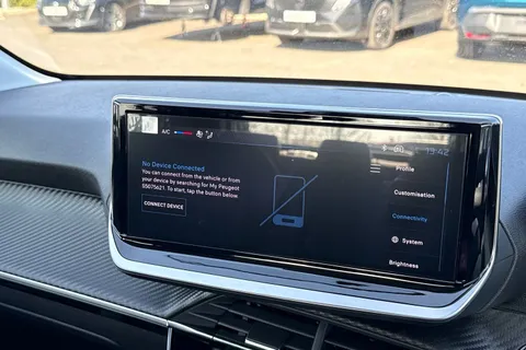 DG75MUP PEUGEOT 208 1.2 PureTech Style Euro 6 (s/s) 5dr Thumbnail #43