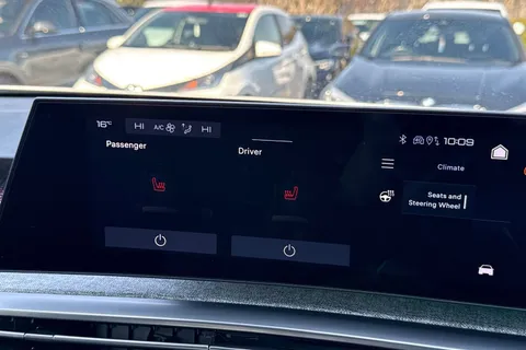 KP74JWC PEUGEOT 3008 1.2 HYBRID GT e-DSC6 Euro 6 (s/s) 5dr Thumbnail #48