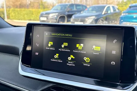 DE23FFD PEUGEOT 2008 1.2 PureTech Allure Premium + Euro 6 (s/s) 5dr Thumbnail #50