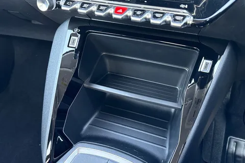 DG75MUP PEUGEOT 208 1.2 PureTech Style Euro 6 (s/s) 5dr Thumbnail #50