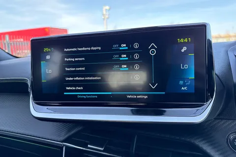 VO72OUK PEUGEOT e-2008 50kWh GT Premium Auto 5dr (7kW Charger) Thumbnail #52