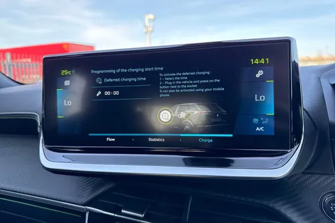 VO72OUK PEUGEOT e-2008 50kWh GT Premium Auto 5dr (7kW Charger) Thumbnail #54