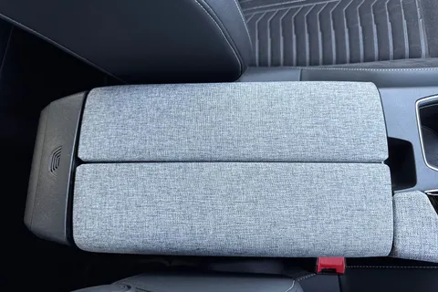 KP74JWC PEUGEOT 3008 1.2 HYBRID GT e-DSC6 Euro 6 (s/s) 5dr Thumbnail #55