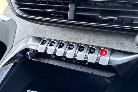 KM73YNB PEUGEOT 3008 1.2 HYBRID GT e-DSC6 Euro 6 (s/s) 5dr Thumbnail #58