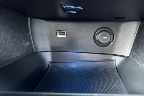 KM73YNB PEUGEOT 3008 1.2 HYBRID GT e-DSC6 Euro 6 (s/s) 5dr Thumbnail #59